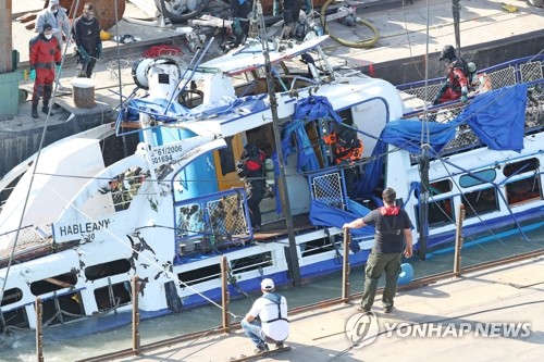 외교부 "인양 순조로워…마지막 시신 발견까지 최대한 노력"