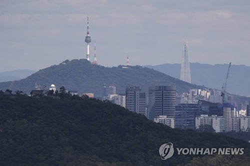 '서울 낮 27도' 맑고 더워…남부 내륙 오후 한때 소나기