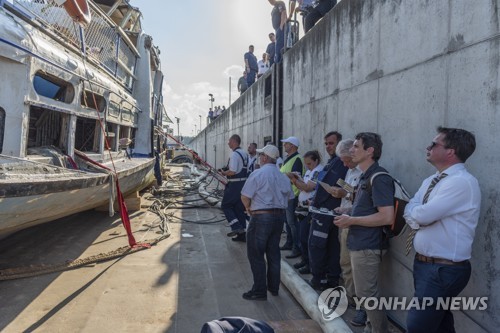 헝 경찰 "바이킹시긴서 2TB 데이터 확보"…사고규명 장기화 전망