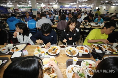 '광주 5味'에서 '할랄'까지…광주수영선수권대회 급식 맛보기