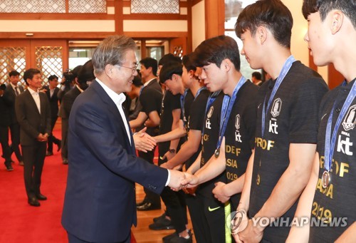 靑 초청된 이강인 "U20 못잊을 추억…이런 자리서 인터뷰할줄은"(종합)