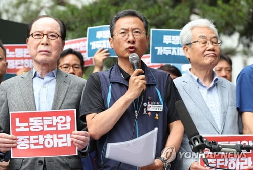 '집회폭력' 김명환 민주노총 위원장 구속…"도망염려"(종합)