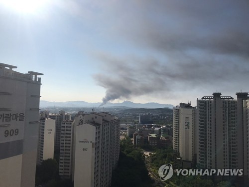 고양 일산동구 박스공장에서 큰불…인명피해 없어(종합)