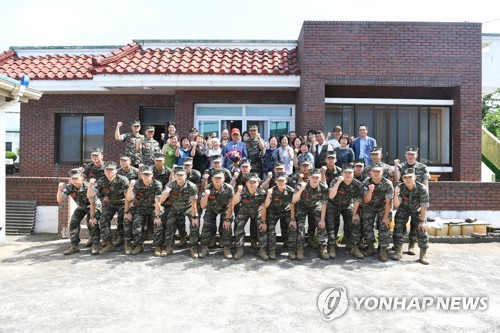 [카메라뉴스] 제주보훈청·해병대 9여단, 국가유공자 명패 달기운동