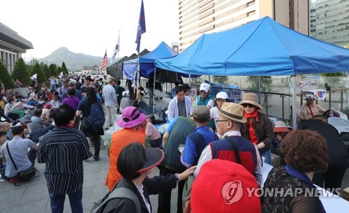 서울시, 우리공화당 고발…"천막 내일까지 철거" 계고장 전달