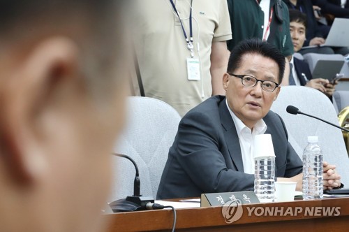 박지원 "조국 입각설, 대선후보로 염두에 둔 대통령의 구상"