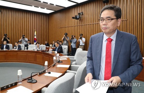 사개특위, '검경소위원장 선임' 공방…한국당 '안건조정' 요구