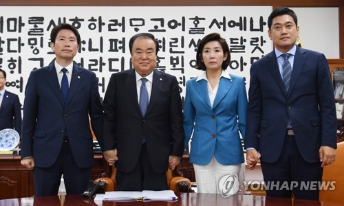 국회, 84일만에 정상화…한국당, 상임위 전면 복귀