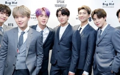 방탄소년단(BTS), 역사적 웸블리 공연…6만여 아미들 열광