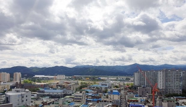 전국 비 그치고 가끔 구름…미세먼지 '좋음'