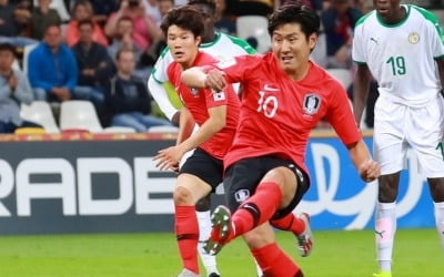 '날아라 슛돌이' 이강인, 꼬마 축구 천재→대표팀 해결사…안정환 "물건 나왔다"