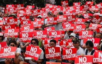 中, 홍콩 '송환법' 보류에 "선택 존중…내정간섭할 권리 없어"