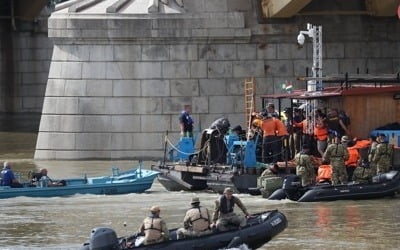 다뉴브강서 하루동안 한국인 추정 남녀 시신 2구 수습