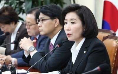 한국당 "文대통령이 국회 파행 당사자"…연일 靑 맹공