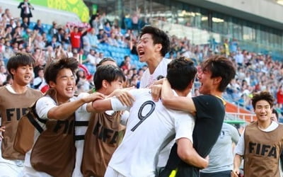 [U20월드컵] VAR 실점 취소·골대 방어…승리의 여신도 '한국 편'