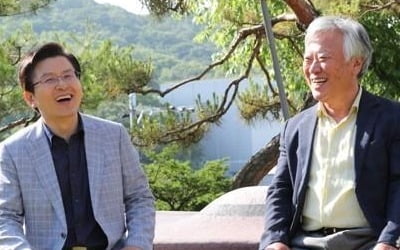 황교안 '문화융성' 이야기하자 이문열 "블랙리스트는 잘못"