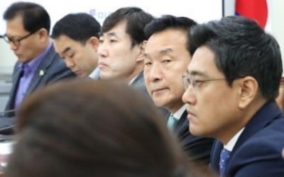 혁신위원장 선임 놓고 '칼끝 신경전'…바른미래 정면충돌 조짐