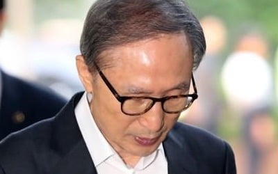 검찰 '삼성 소송비 대납' 수십억 추가확인…MB 재판 연기요청
