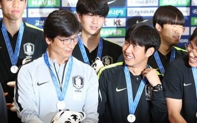 文대통령, 오늘 U-20 월드컵 준우승 대표팀 靑 초청해 격려 만찬