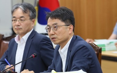 내년 최저임금 심의, 노사 대립 팽팽…평행선 달리기 계속