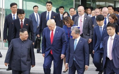 [남북미 판문점 회동] 김정은, 최정예 멤버 수행…미국통 리용호·최선희 참여