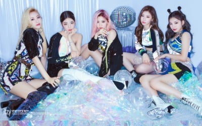 '괴물 신인' ITZY, 29일 컴백 확정…'있지 아이씨' 시원한 써머송 예고