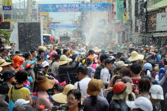 장흥 물 축제. 장흥군 제공