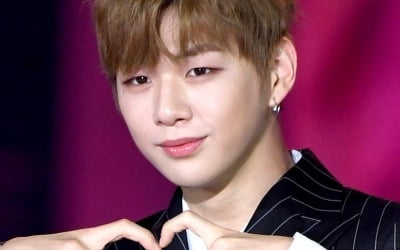 강다니엘 시구 전부터 후끈 달아오른 사직벌