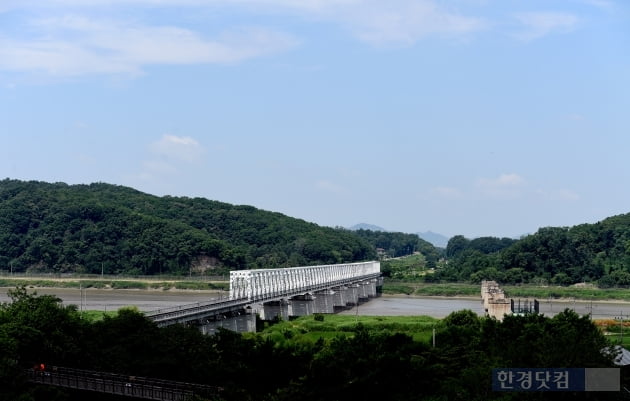 [포토] 임진각에서 본 파란 하늘