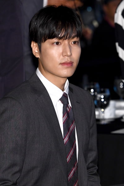 [포토] 이민호, '어둠 속에서도 빛나는 남자'