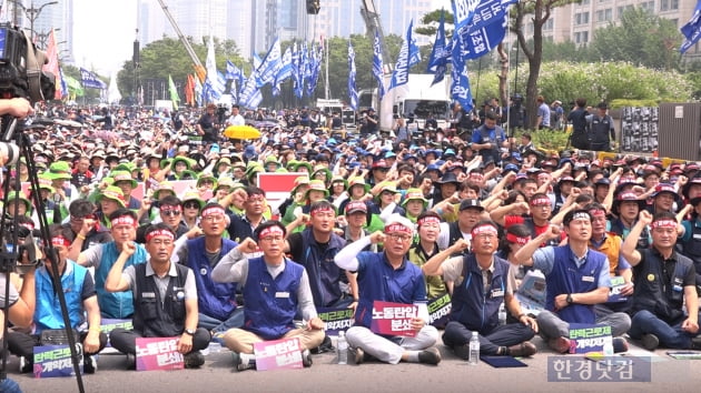 민주노총 탄력근로제 확대와 최저임금 공약 파기에 반발하는 대규모 총파업 돌입/사진=조상현 기자