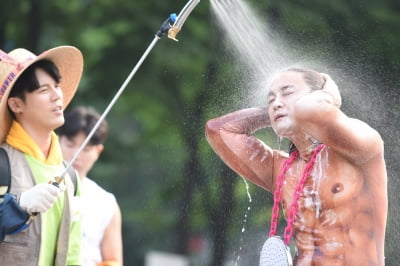 [포토] 노라조, '여름 아침엔 샤워~'