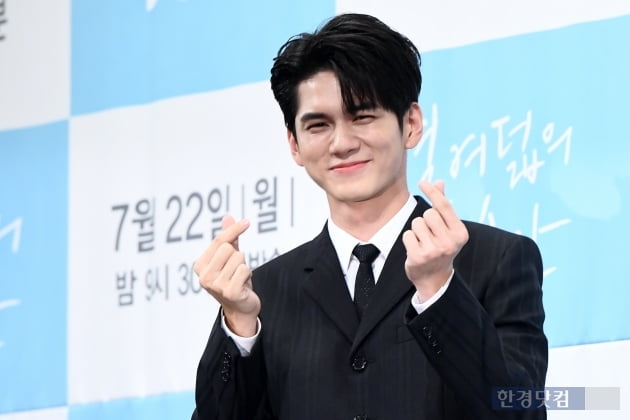 HK영상｜'옹비드가 돌아왔다' 옹성우, 배우로 멋진 변신 '열여덟의 순간' 사랑해 주세요~