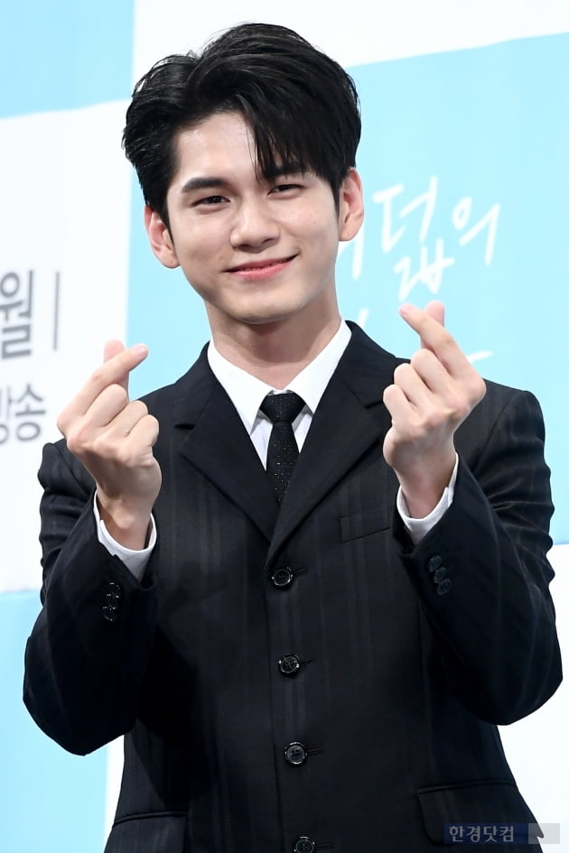 HK영상｜'옹비드가 돌아왔다' 옹성우, 배우로 멋진 변신 '열여덟의 순간' 사랑해 주세요~