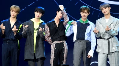 [포토] CIX, '섹시한 다섯 남자'