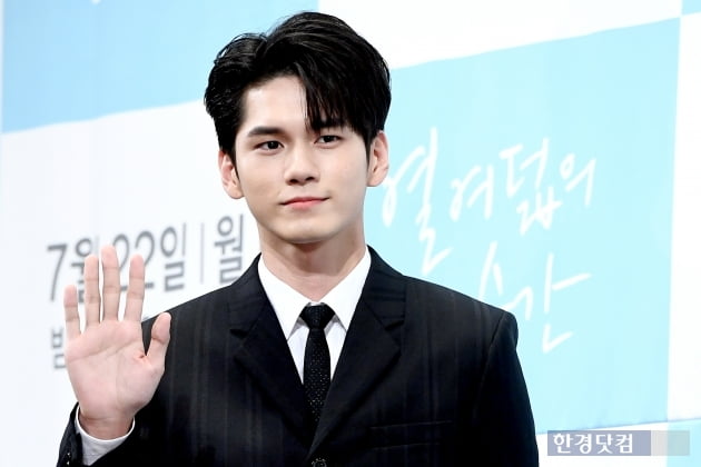 입덕도우미｜옹성우, 워너원에서 배우로 화려한 변신…'언제봐도 잘생겼네~'