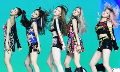 [포토] ITZY(있지), '화려한 모습으로 컴백'