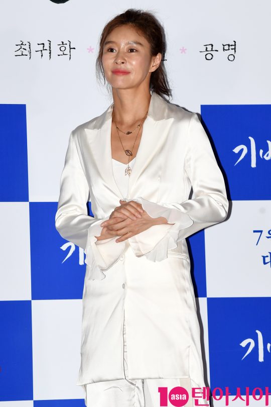 배우 예지원이 2일 오후 서울 한강로3가 CGV 용산아이파크몰점에서 열린 영화 ‘기방도령’ 언론시사회에 참석하고 있다.