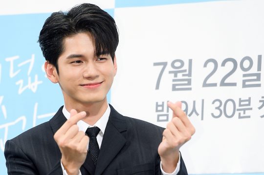 가수 겸 배우 옹성우