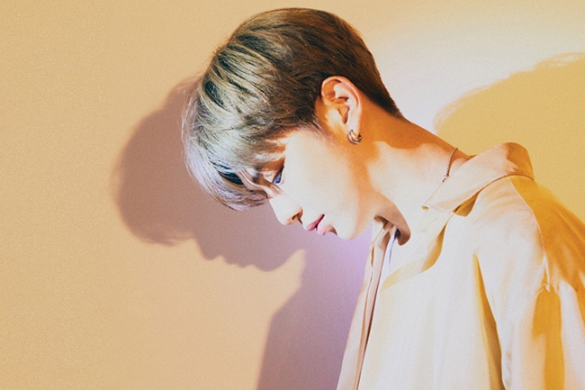 강다니엘, 25일 솔로 데뷔 앨범 ‘color on me’ 발매…타이틀곡 ‘뭐해’