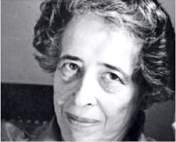 해나 아렌트 (1906~1975)

독일 태생 유대인으로
프랑스 거쳐 미국 망명 후
전체주의 연구한 정치사상가 