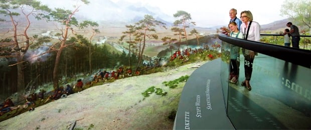 200여 년 전 벌어진 전투를 기록해 놓은 티롤 박물관. 또 다른 인스브루크를 만날 수 있다. 티롤 박물관 제공 