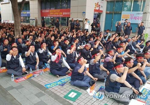 "전국 24개 우편집중국 비정규직 4천100명도 9일 파업 참여"