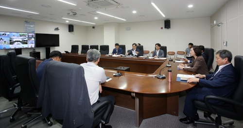 학교비정규직 파업 이틀째 1만7000명 참여…1700여곳 대체급식