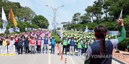 비정규직 파업 사흘째…충북 92개 학교 급식 차질(종합)