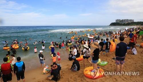 "청정 동해안으로 오세요" 강원 해수욕장 개장