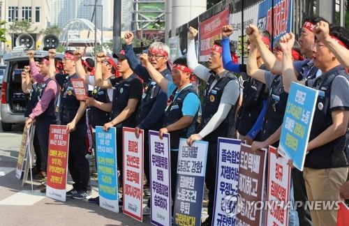 민주노총 집배노조, '파업철회' 우정노조 비판…교섭권 반납요구