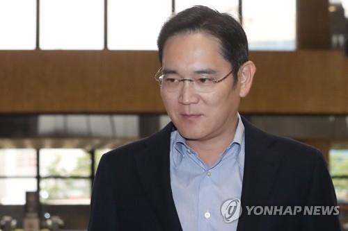 日출장 이재용·신동빈, 오늘 귀국 안할듯…靑행사 불참 예상