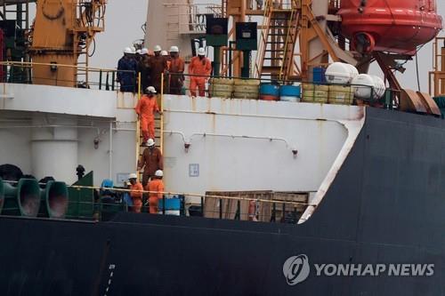 "이란 혁명수비대, 英유조선 나포 시도…'발포' 경고에 물러나"(종합)