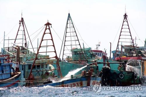 인니 해수부 장관, 저커버그에 "패들보드 경기하자"